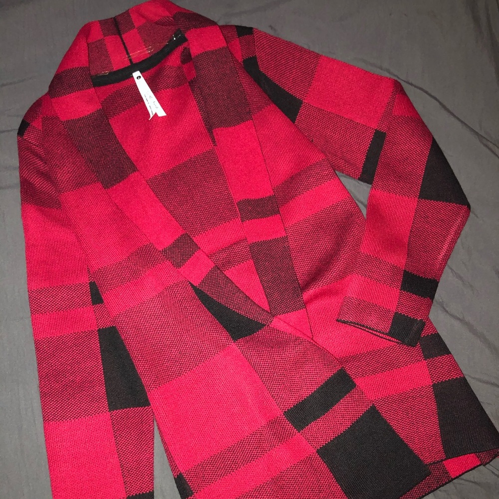 Leo and Nicole red and black cardigan size…